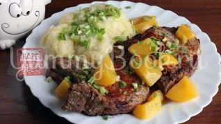 Рецепт Свиной котлеты на косточке с абрикосами и картошкой