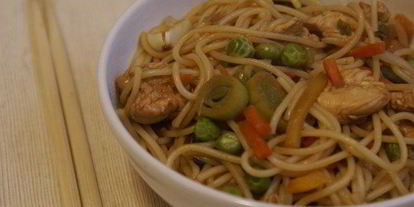 Шаг 7: лапши с овощами и курицей по-китайсков