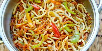 Шаг 12: лапши удон с кальмаром и овощами