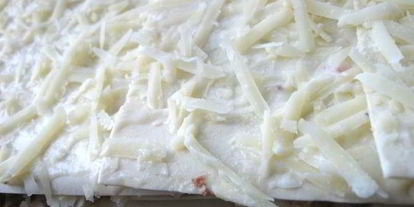 Шаг 11: лазаний с рагу болоньезе, грибами и моцареллой