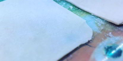 Шаг 2: лазаний с вешенками и адыгейским сыром под соусом бешамель