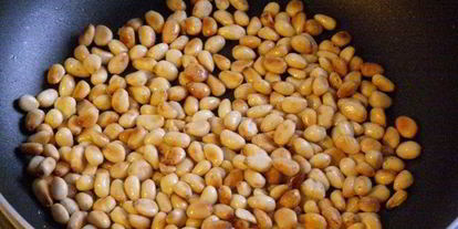 Шаг 2: лазаний со шпинатом, рикоттой и кедровыми орешками