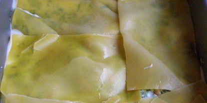 Шаг 8: лазаний со шпинатом, рикоттой и кедровыми орешками