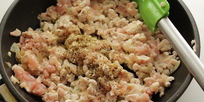 Шаг 1: гратен из макарон, куриной грудки и брокколи