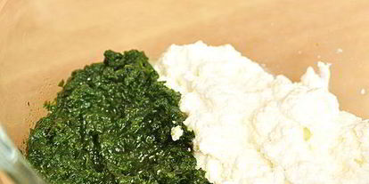 Шаг 3: каннеллонь со шпинатом и рикоттой