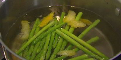 Шаг 2: макарон со спаржей