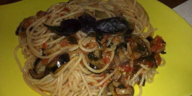 Рецепт Пасты с баклажанами в томатном соусе