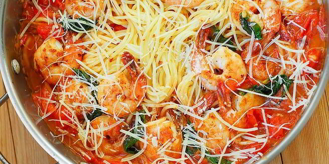 Рецепт пасты с креветками в томатном соусе