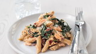 Рецепт Пасты с лососем и шпинатом