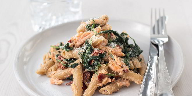 Рецепт пасты с лососем и шпинатом