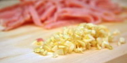 Шаг 1: пасты с ветчиной и сливками