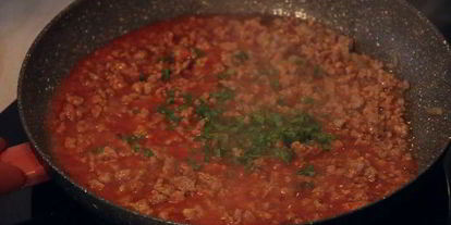 Шаг 10: спагетти под соусом болоньезе