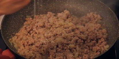 Шаг 8: спагетти под соусом болоньезе