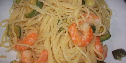 Шаг 12: спагетти с креветками и цукини