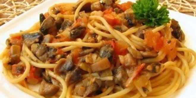 Рецепт Спагетти с овощами и шампиньонами в соевом соусе