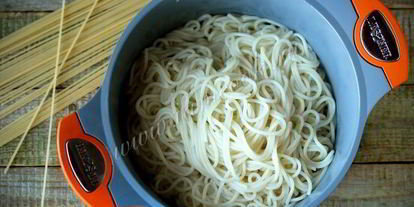 Шаг 5: спагетти с яйцом и свиным фаршем