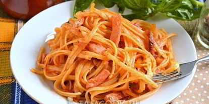 Шаг 6: жареных макарон с колбасой в томатном соусе