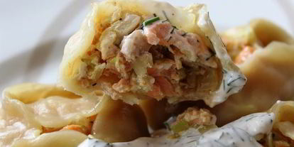 Шаг 12: мантов с семгой и шафраном