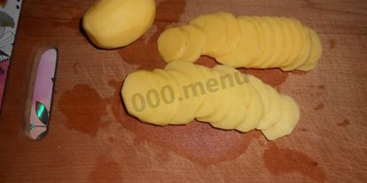 Шаг 2: мяса по-французски с картошкой