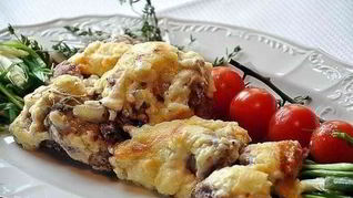 Рецепт Свиной шейки с пармезаном запеченная по-французски