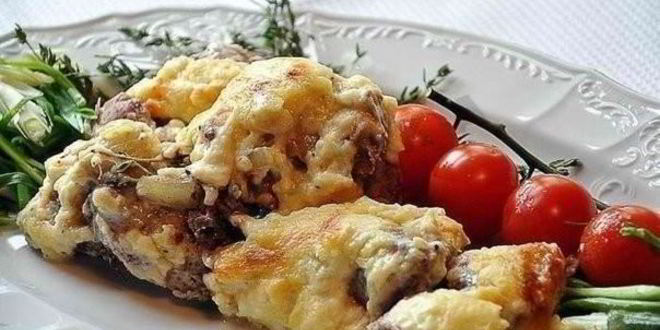 Рецепт Свиной шейки с пармезаном запеченная по-французски