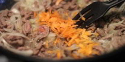 Шаг 2: бефстроганова с молоком