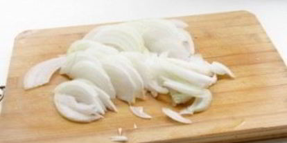 Шаг 1: бефстроганова в томатном соусе