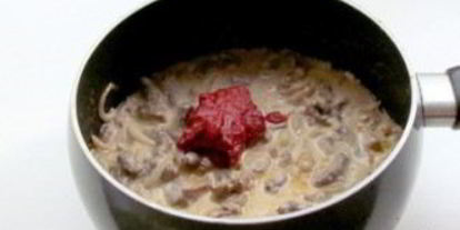 Шаг 3: бефстроганова в томатном соусе