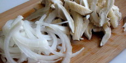 Шаг 1: куриного филе по-строгановсков