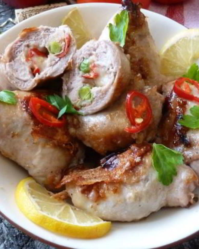 Рецепт куриных голеней, фаршированных зеленым горошком и моцареллой