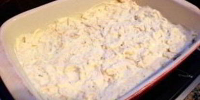 Шаг 1: курицы, тушенной в сметане с чесноком