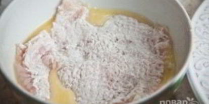 Шаг 3: мяса в омлете