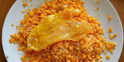 Шаг 4: отбивных в кукурузной корочке