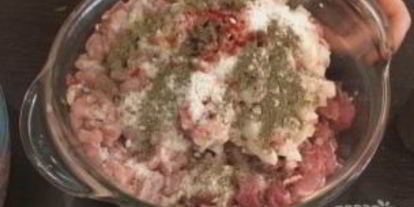 Шаг 3: вкусных и сочные домашние колбаски