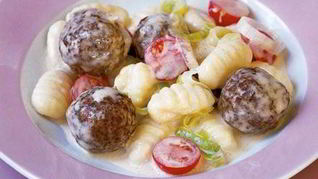 Рецепт Ньокков с мясными шариками и помидорами
