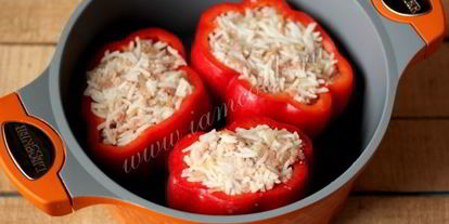 Шаг 6: фаршированных перцев в сметанном соусе