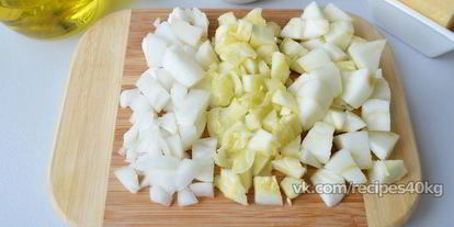 Шаг 1: кабачков с курицей и яблоком