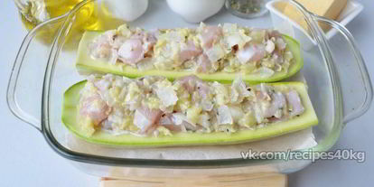 Шаг 3: кабачков с курицей и яблоком