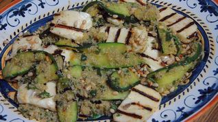 Рецепт Киноа с цукини и сыром халуми на гриле