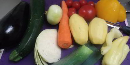 Шаг 1: тушенных овощей