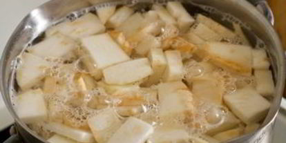 Шаг 3: тушеного сельдерея с беконом