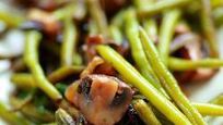 Рецепт Жареной стручковой фасоли с грибами и луком