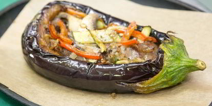 Шаг 10: баклажанов с куриной печенью и овощами