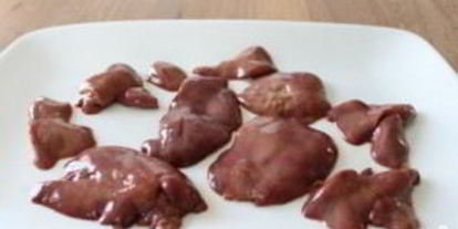 Шаг 1: куриной печени на сковороде