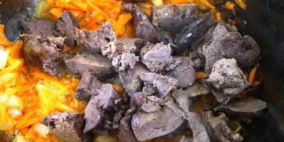 Шаг 5: куриной печени с фасолькой