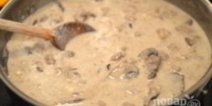 Шаг 6: куриной печени с грибами в сливочном соусе