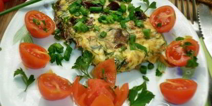 Шаг 3: куриной печени с помидорами в омлете