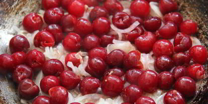 Шаг 1: куриной печени с вишневым соусом