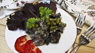 Рецепт Куриной печени с зеленым горошком