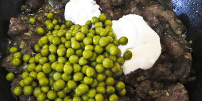 Шаг 6: куриной печени с зеленым горошком